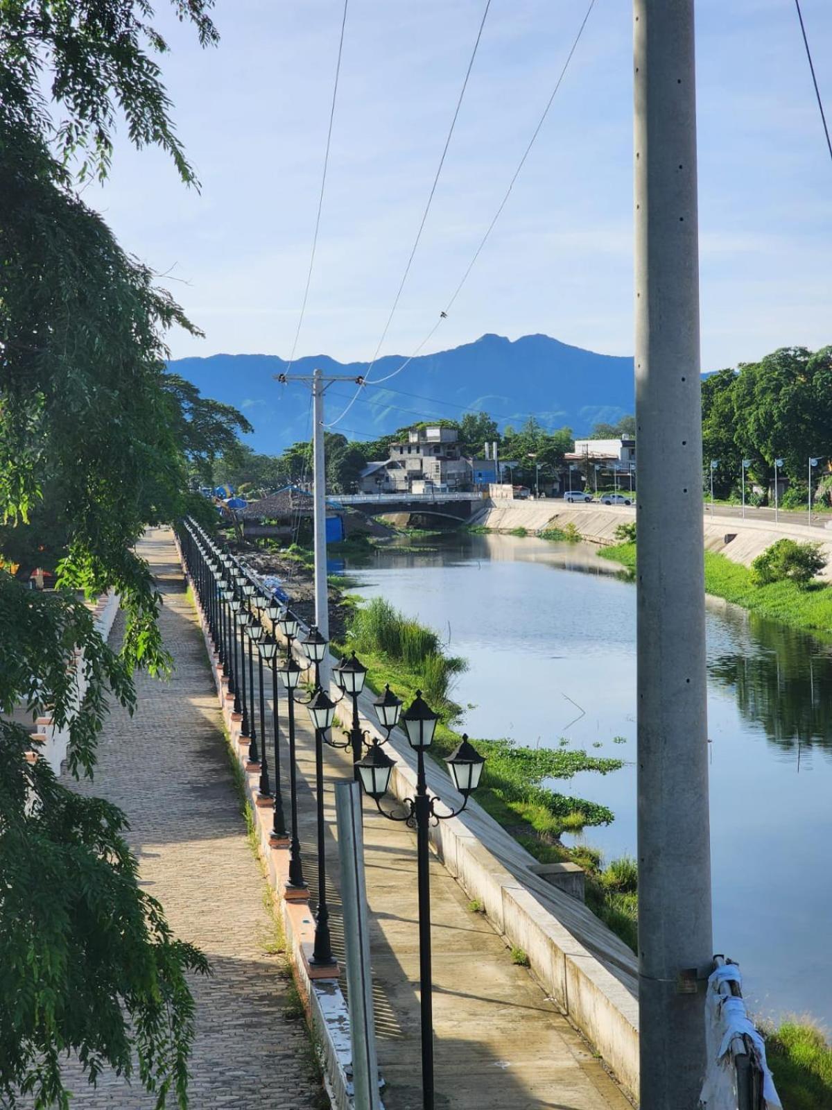 The River House - Loft Unit - 美岸 外观 照片